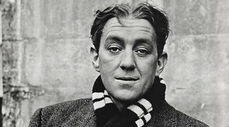 Alec Guinness Falls in Love