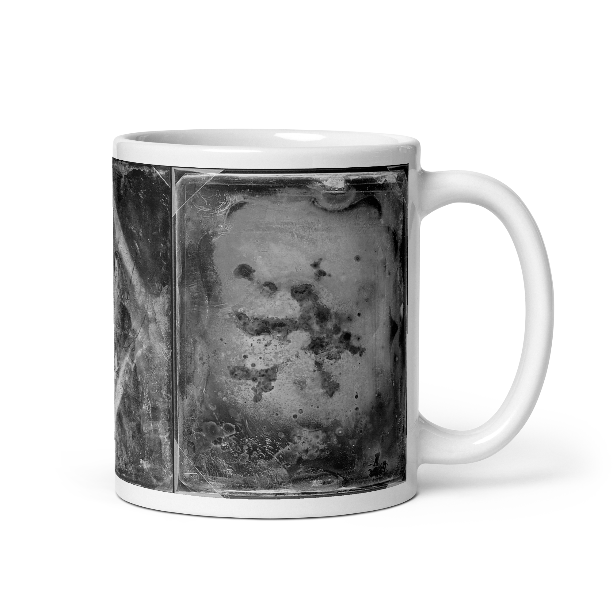 Decaying Daguerreotypes Mug: Woman, Woman Aged 30, Elderly Woman Wearing a Cap - Image 2